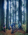 of-trails-and-trains-in-darjeeling-vinay-menon-and-steffi-marth-mountain-bike-kerala-mtb-in-india-10